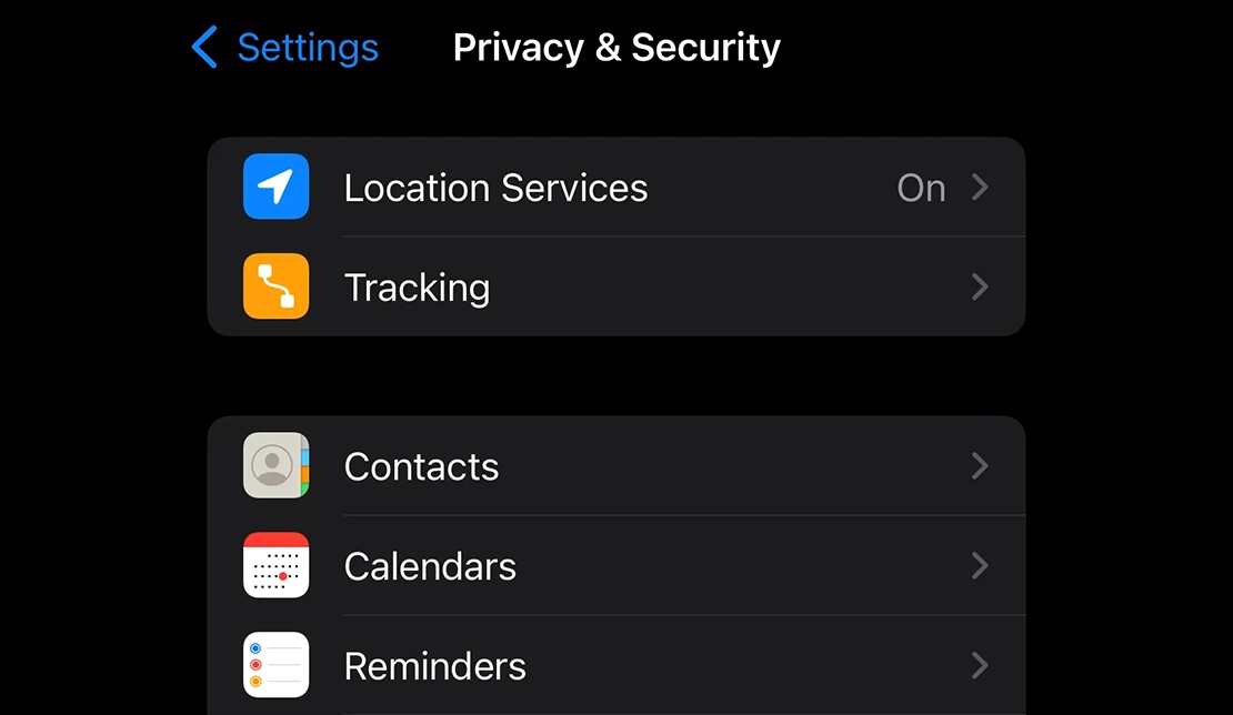 نمایش مسیر Settings > Privacy & Security در آیفون